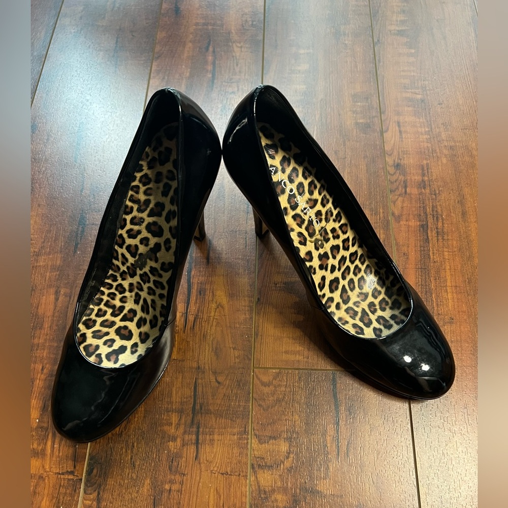 Franco Sarto Napoli Black Patent faux Leather Almond Toe Pumps Size 9